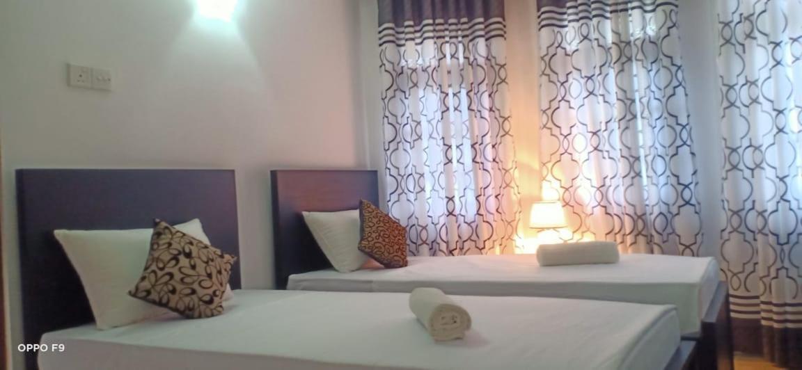 Kavee Transit Hotel Катунаяка Экстерьер фото